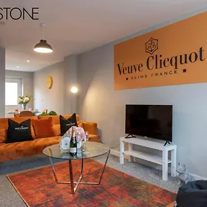 Holiday home Champagne House - 4 Bed 2 Sofa Beds By Bpne, Darlington (Durham)